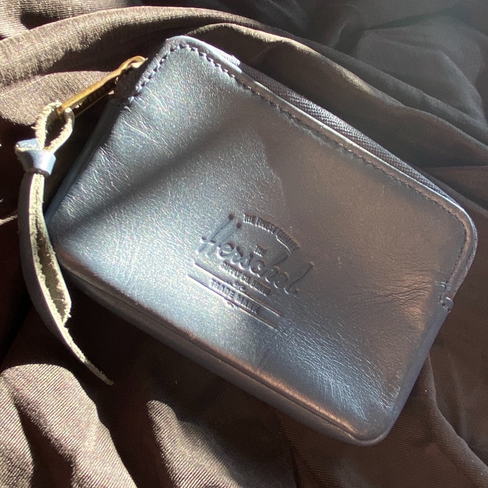 HERSCHEL SUPPLY COMPANY LEATHER NAVY OXFORD WALLET